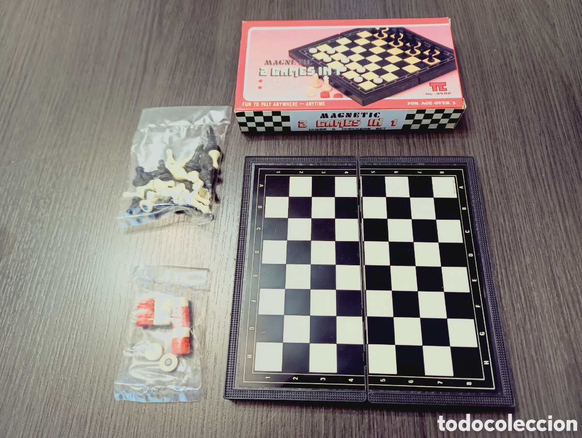Juegos de mesa: Antiguo Juego Ajedrez y Damas Portatil A&ntilde;os 80