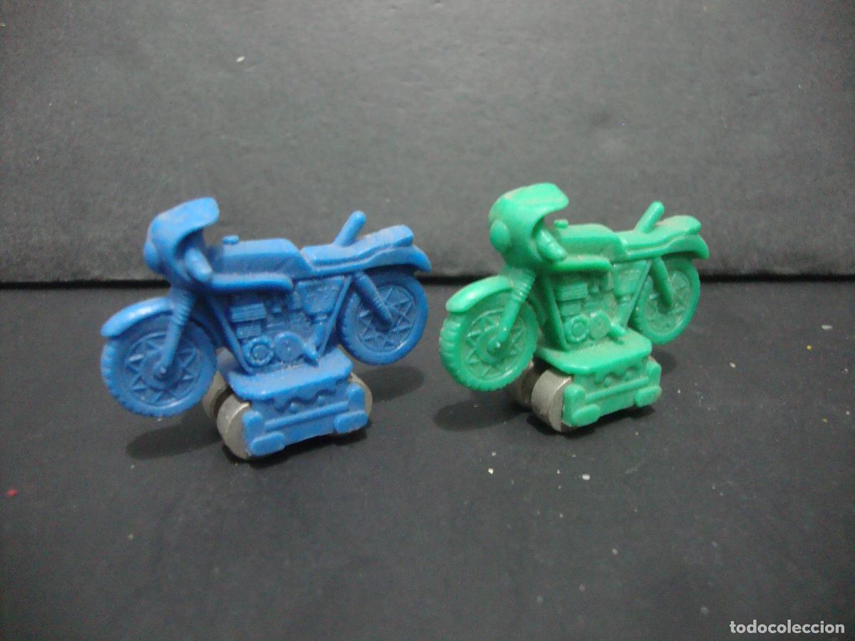 Juegos de mesa: LOTE DE DOS MOTOS CON REDAS METALICAS VER FOTOS DESCONOCEMO JUEGO