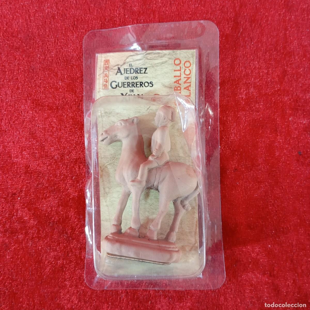 Juegos de mesa: PIEZA DE EL AJEDREZ DE LOS GUERREROS XI'AN - CABALLO BLANCO - SOLDADO DE LA DINASTIA HAN - 46