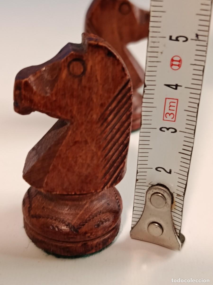 Juegos de mesa: DOS CABALLOS DEL AJEDREZ DEADERA.ANTIGUO - Foto 4