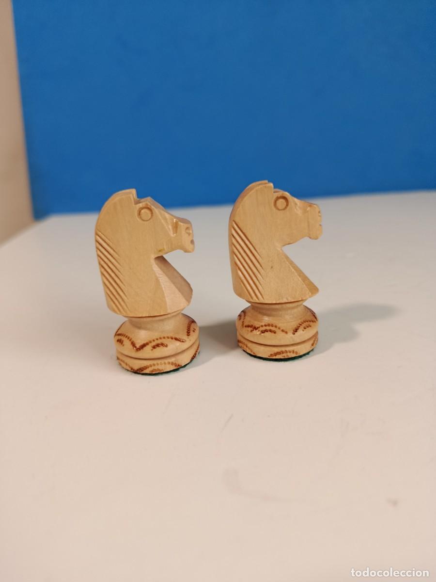Juegos de mesa: DOS CABALLOS DEL JEDREZ DE MADERA. ANTIGUO - Foto 2