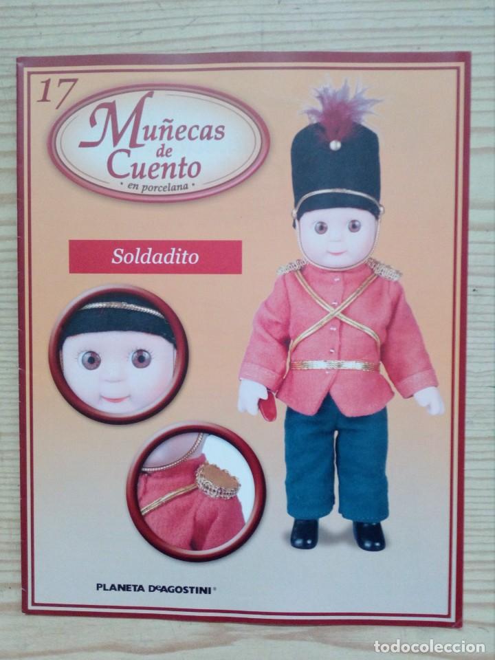 Juguetes antiguos: Fasciculo Mu&ntilde;ecas De Cuento En Porcelana - 17 Soldadito