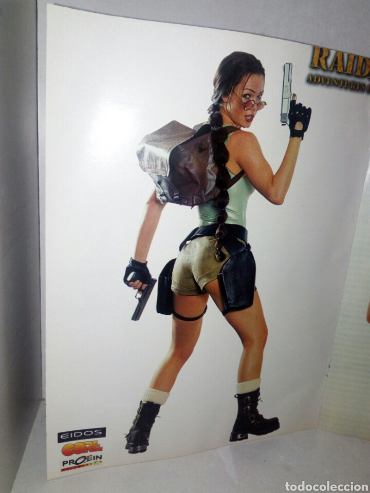Juguetes antiguos: POSTER LARA CROFT - Foto 2