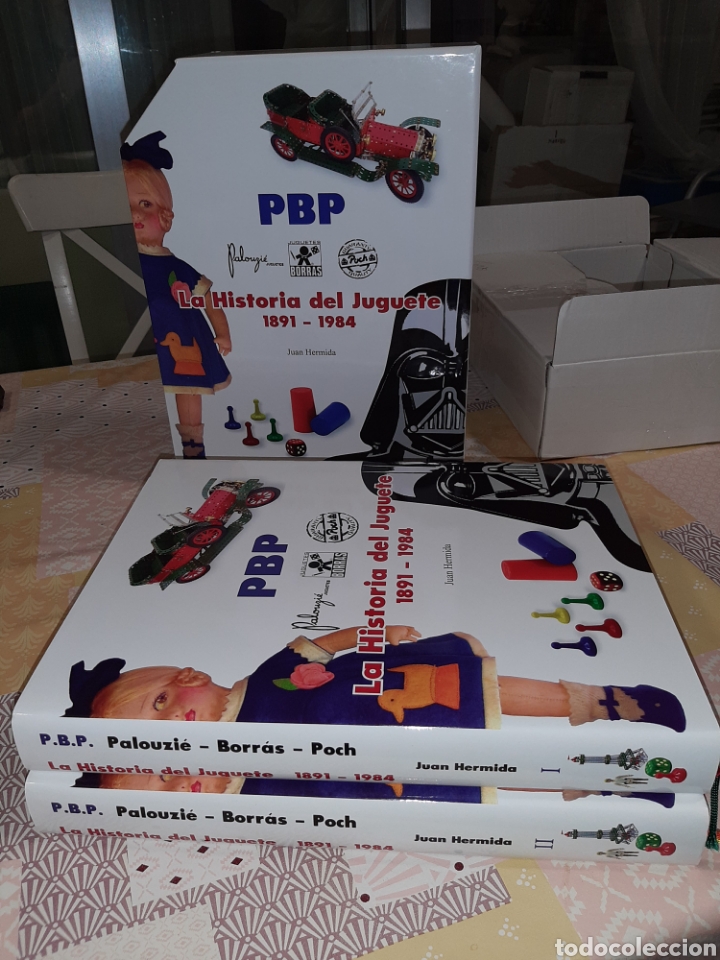 Juguetes antiguos: PBP La historia del juguete , libro de 2 vol&uacute;menes EDICI&Oacute;N DE S&Uacute;PER LUJO, TELA Y CARPETA DE FOTOS