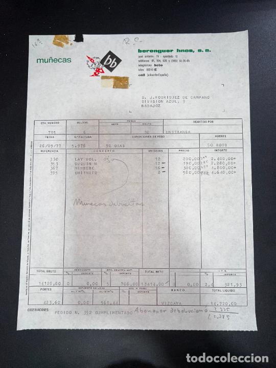 Jouets Anciens: FACTURA DE JUGUETES. MU&Ntilde;ECAS BB. BERENGUER HNOS, S.A. CUQUIN. ONIL - ALICANTE, 1977