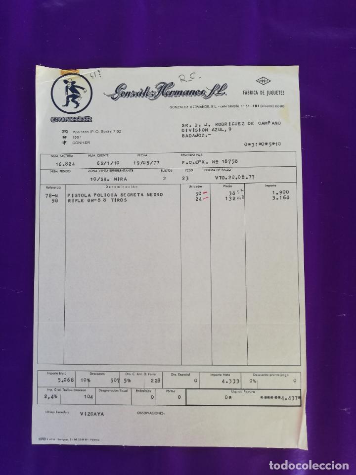 Giocattoli antichi: FACTURA DE JUGUETES. FABRICA DE JUGUETES. GONZALEZ HERMANOS, S.L. GONHER. IBI, ALICANTE, 1977