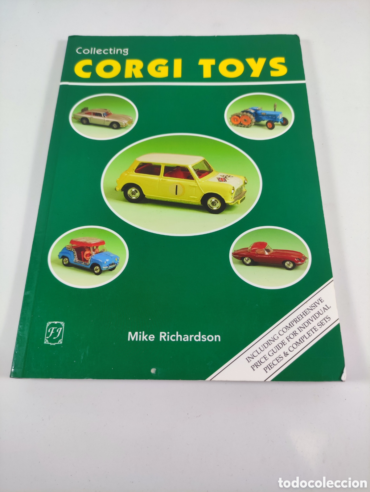 Juguetes antiguos: Libro Collecting Corgi Toys en ingles
