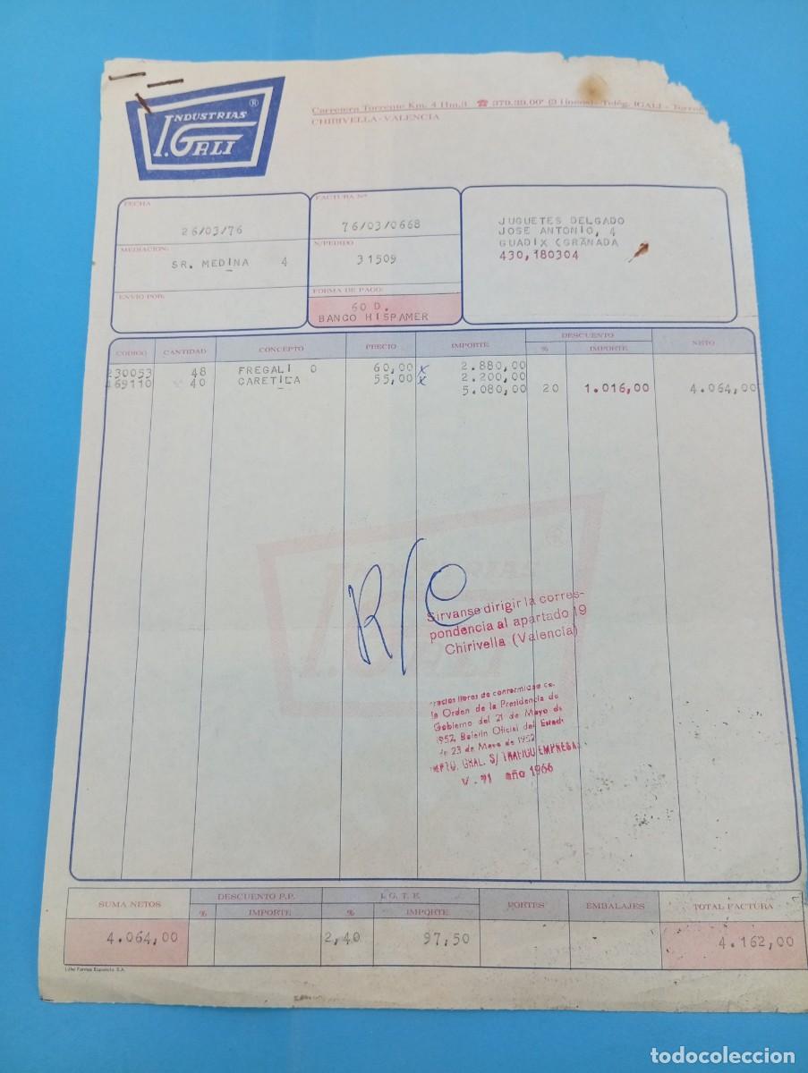 Juguetes antiguos: FACTURA Y LETRA DE CAMBIO DE JUGUETES. INDUSTRIAS I. GALI S.A. CHIRIVELLA, VALENCIA, 1976.