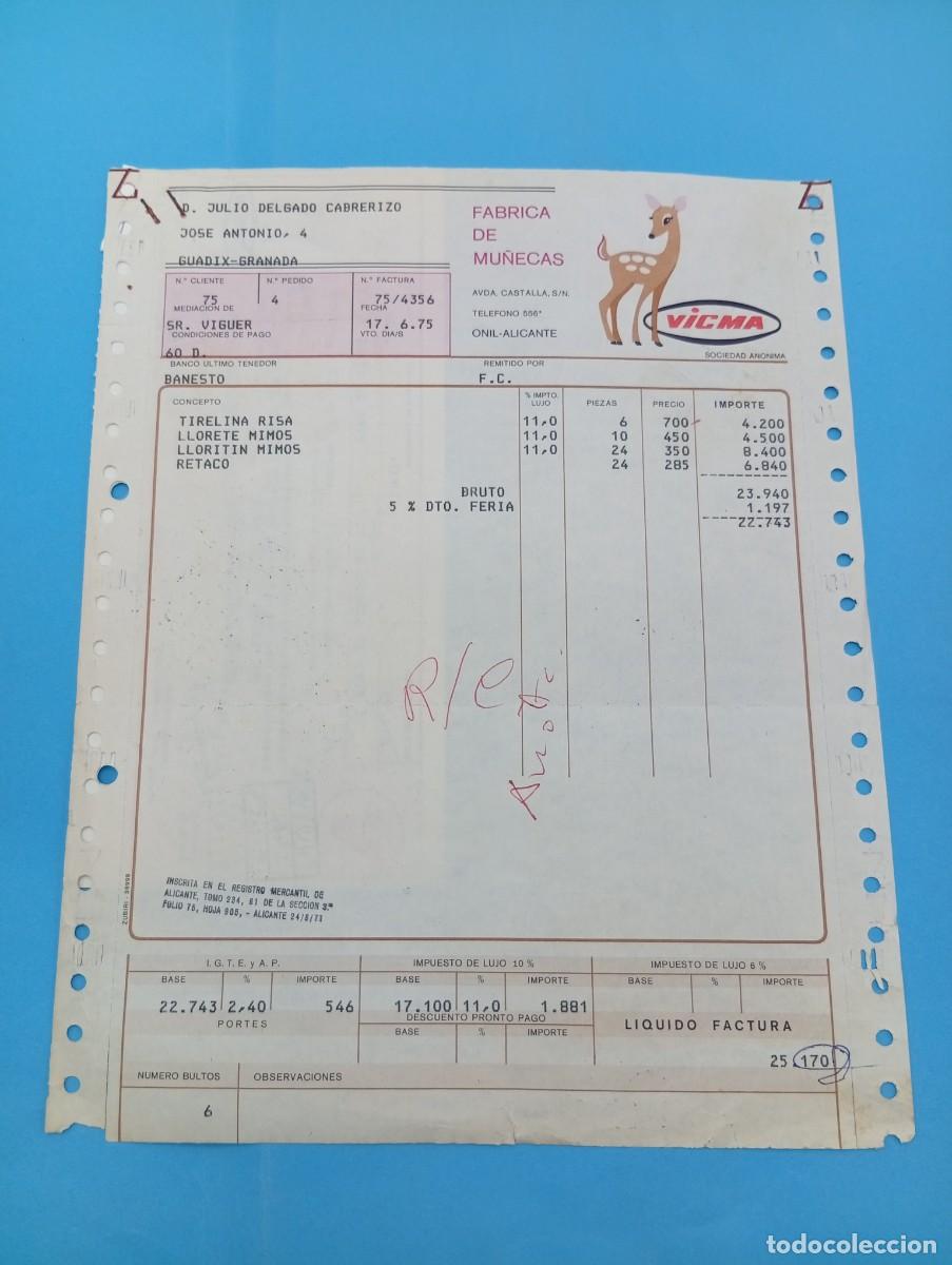 Juguetes antiguos: FACTURA Y LETRA DE CAMBIO DE JUGUETES. VICMA. FABRICA DE MU&Ntilde;ECAS. ONIL, ALICANTE, 1975.