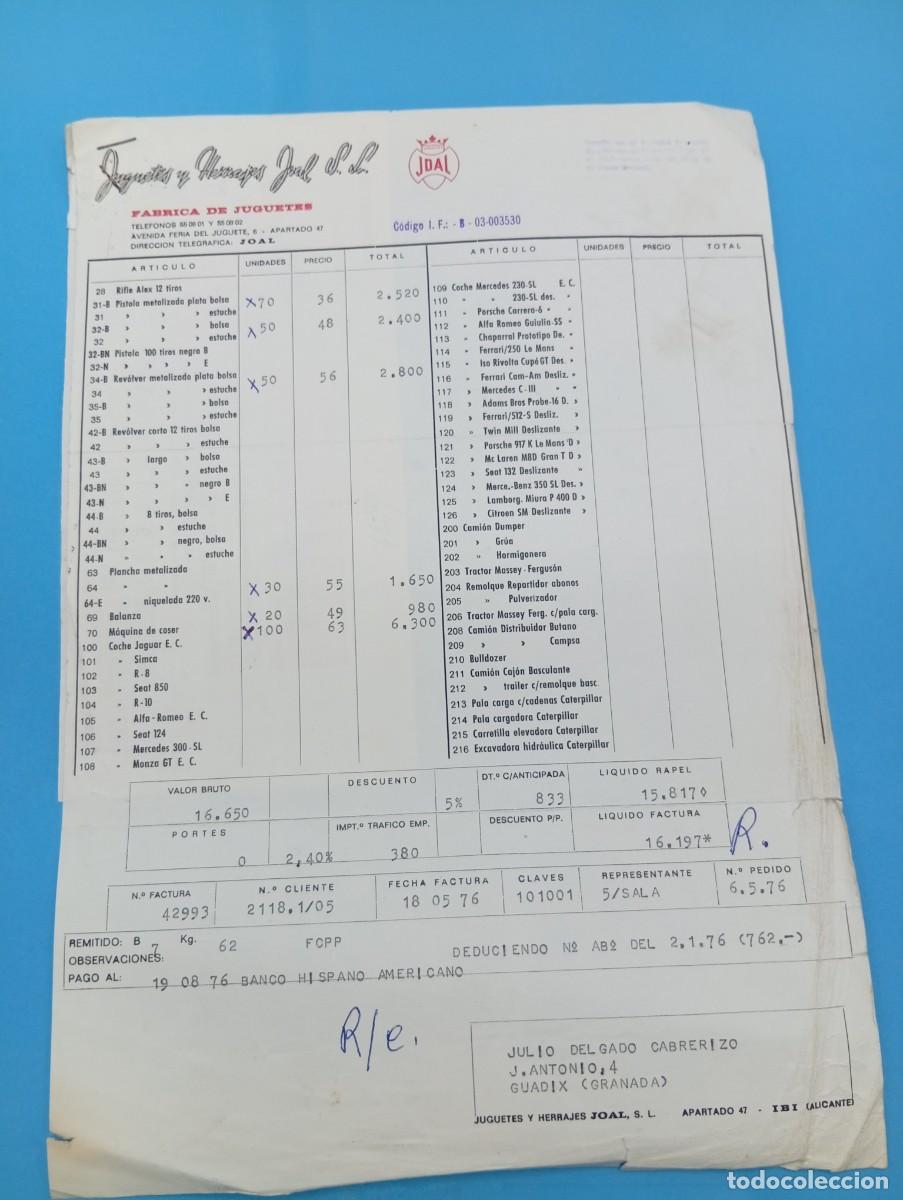 Juguetes antiguos: FACTURA Y LETRA DE CAMBIO DE JUGUETES. JUGUETES Y H. JOAL S.A. IBI, ALICANTE, 1976.