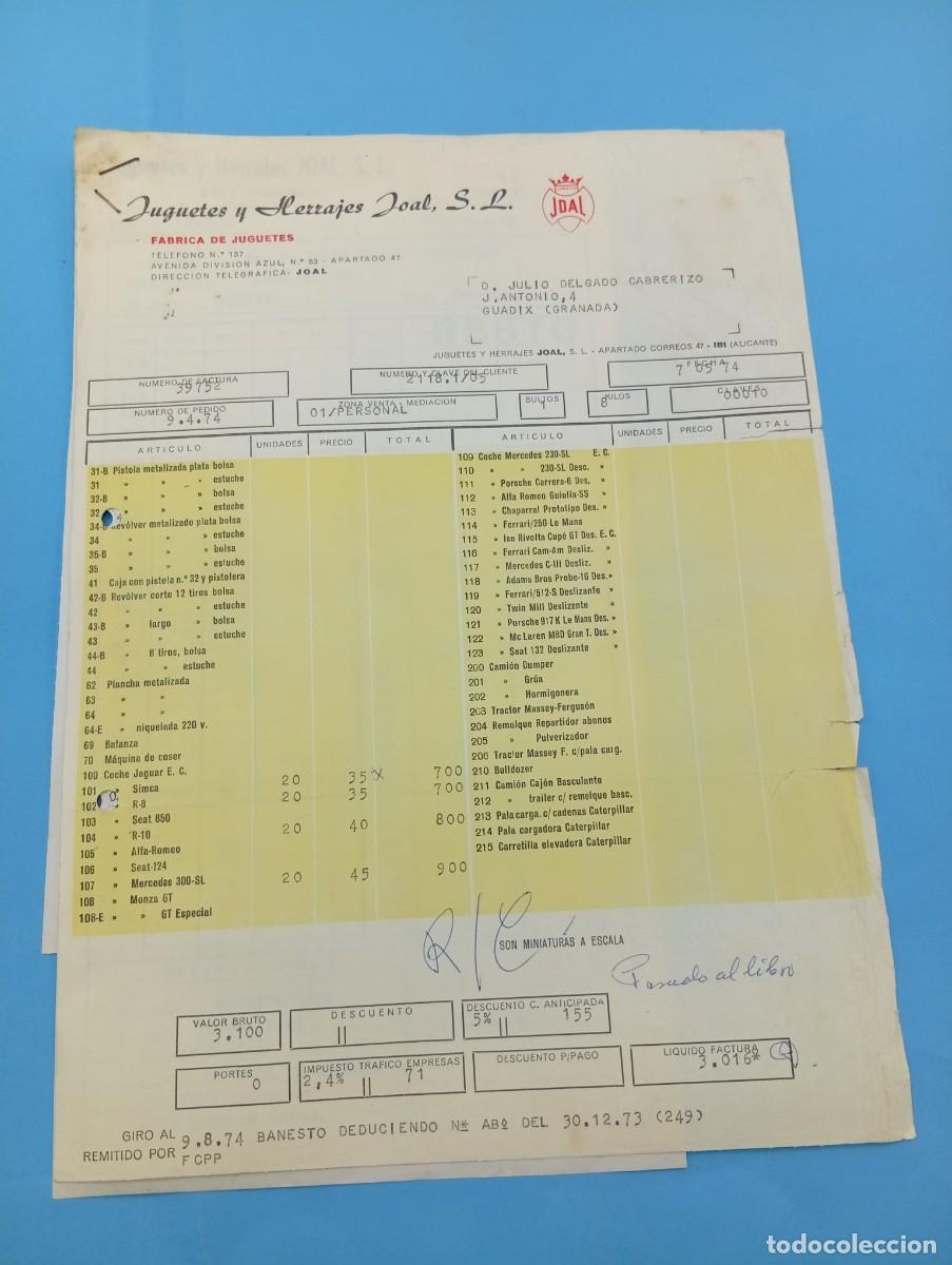 Juguetes antiguos: FACTURA Y LETRA DE CAMBIO DE JUGUETES. JUGUETES Y H. JOAL S.A. IBI, ALICANTE, 1974.