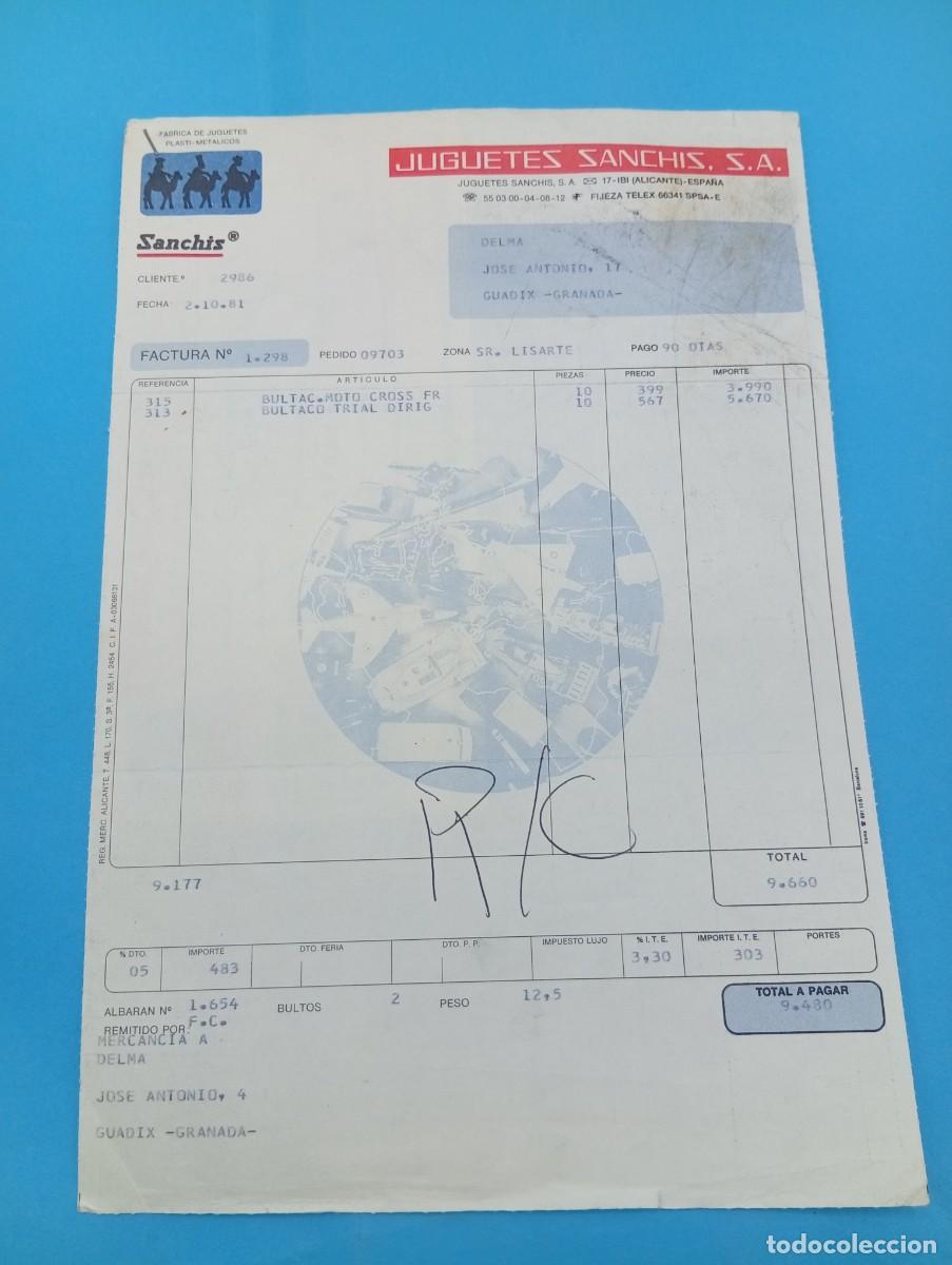 Juguetes antiguos: FACTURA Y LETRA DE CAMBIO DE JUGUETES. JUGUETES SANCHIS, S.A. IBI, ALICANTE, 1981.