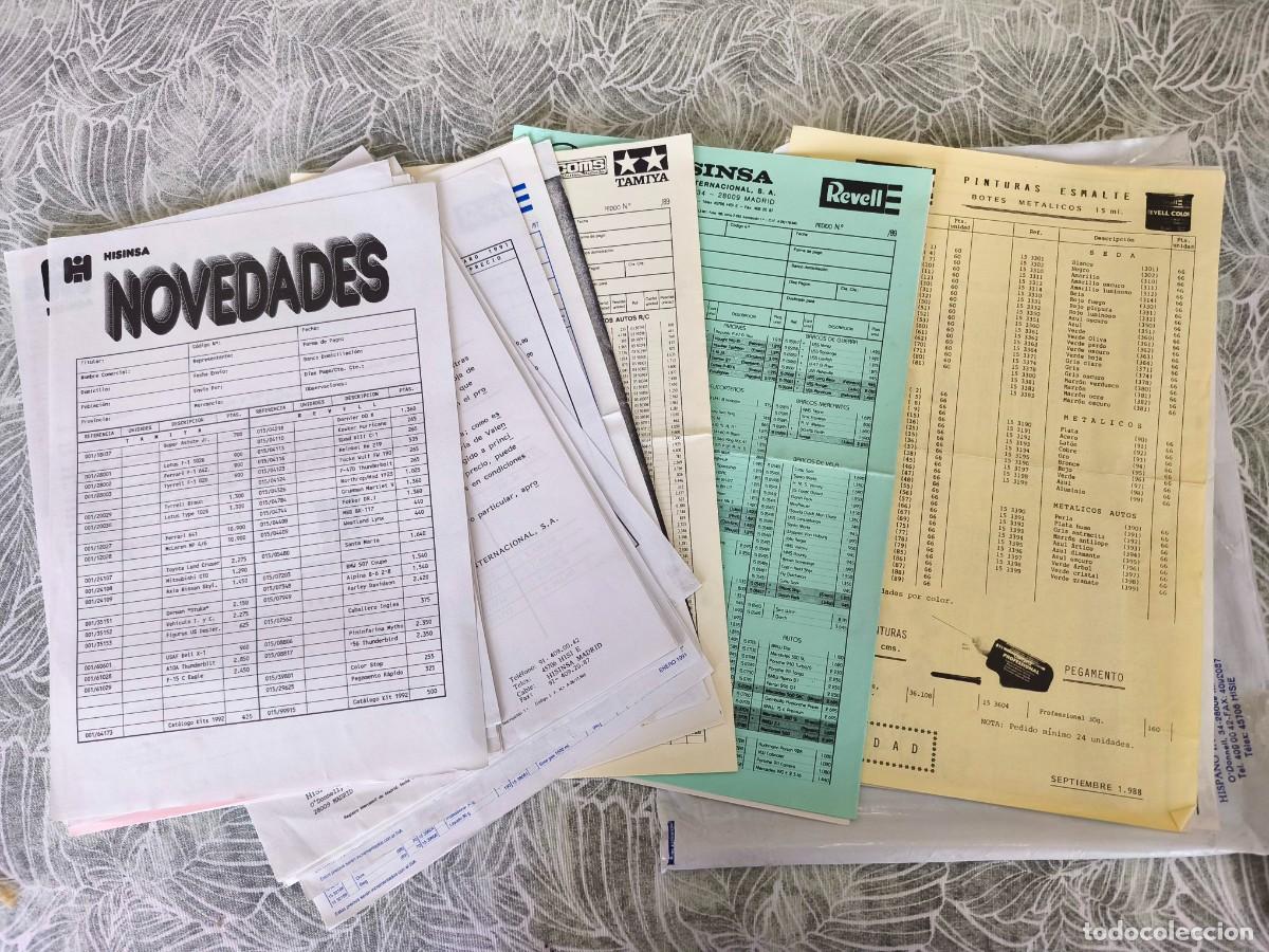 Juguetes antiguos: LOTE 32 formularios de pedidos y precios HISINSA y 10 mini catalogos TAMIYA a&ntilde;os 80-90