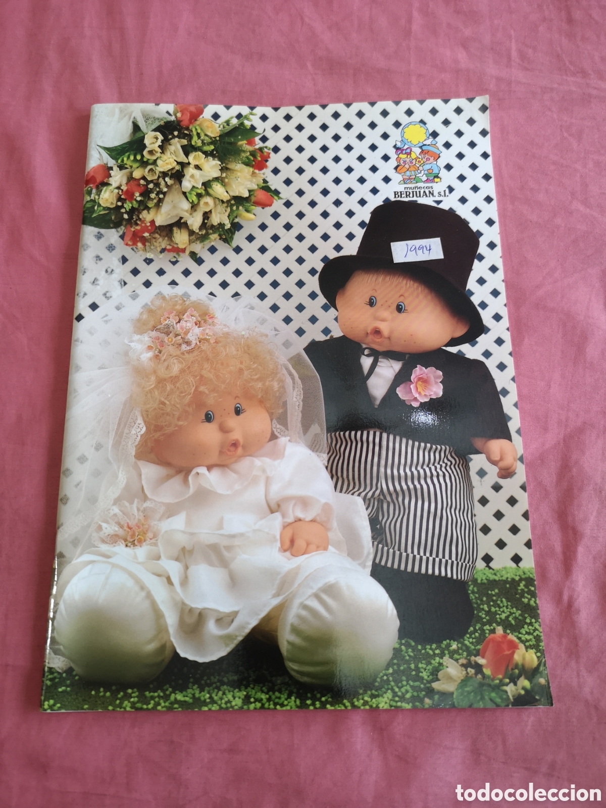 Juguetes antiguos: BERJUAN. MU&Ntilde;ECAS. De 1994. Con 31 p&aacute;ginas. MUY BIEN.