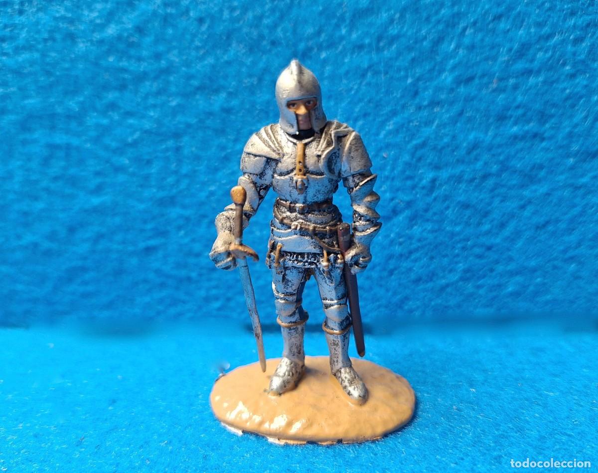Juguetes antiguos Exin: Figura medieval Altaya adaptada y repintada para Exin Castillos.