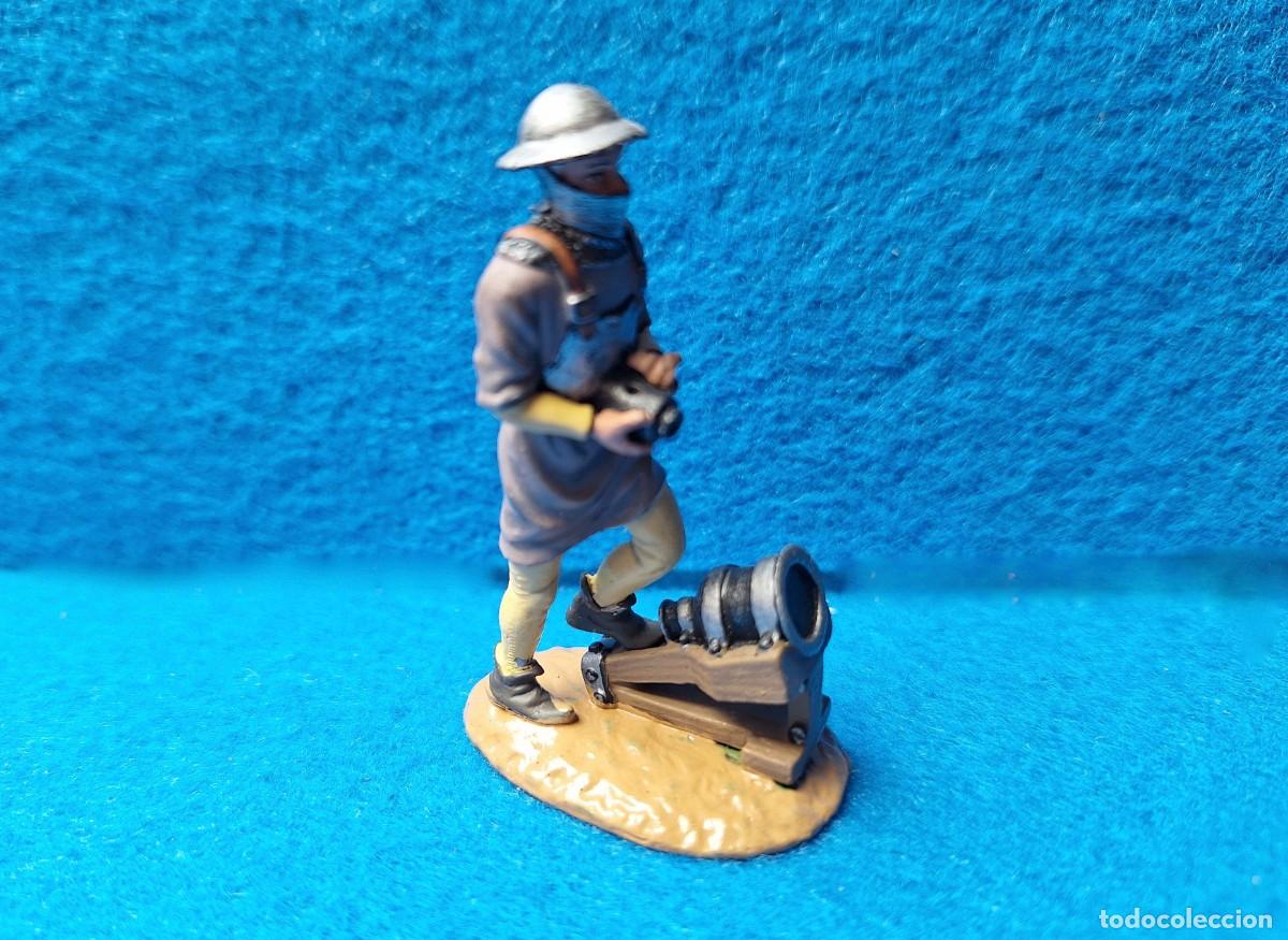 Juguetes antiguos Exin: Figura medieval Altaya adaptada y repintada para Exin Castillos.