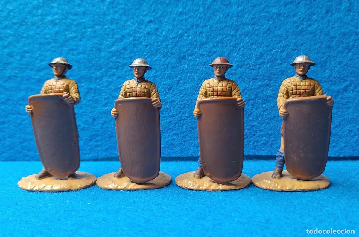 Juguetes antiguos Exin: Oferta 4x3. 4 Figuras medievales Altaya adaptadas y repintadas para Exin Castillos.