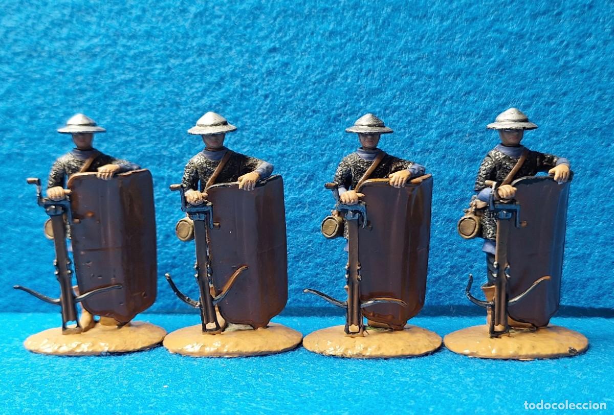 Juguetes antiguos Exin: Oferta 4x3. 4 Figuras medievales Altaya adaptadas y repintadas para Exin Castillos.