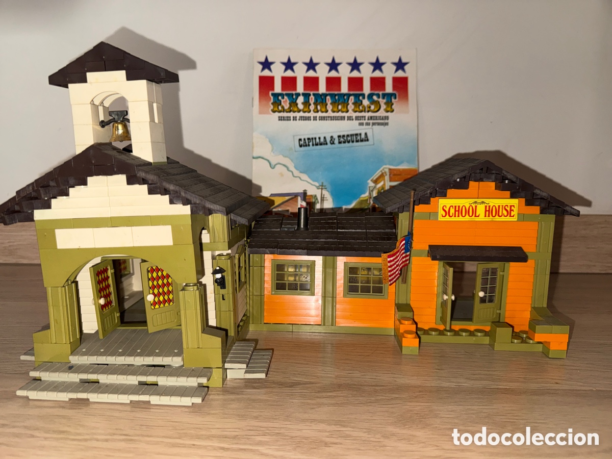 Juguetes antiguos Exin: EXIN WEST ESCUELA Y CAPILLA - School House Original con bandera y campana!