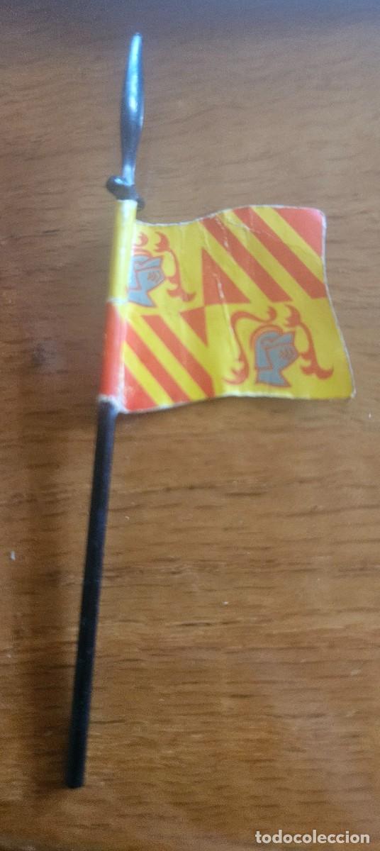 Juguetes antiguos Exin: Exin castillos - Bandera con mastil - dif&iacute;cil - original a&ntilde;os 80