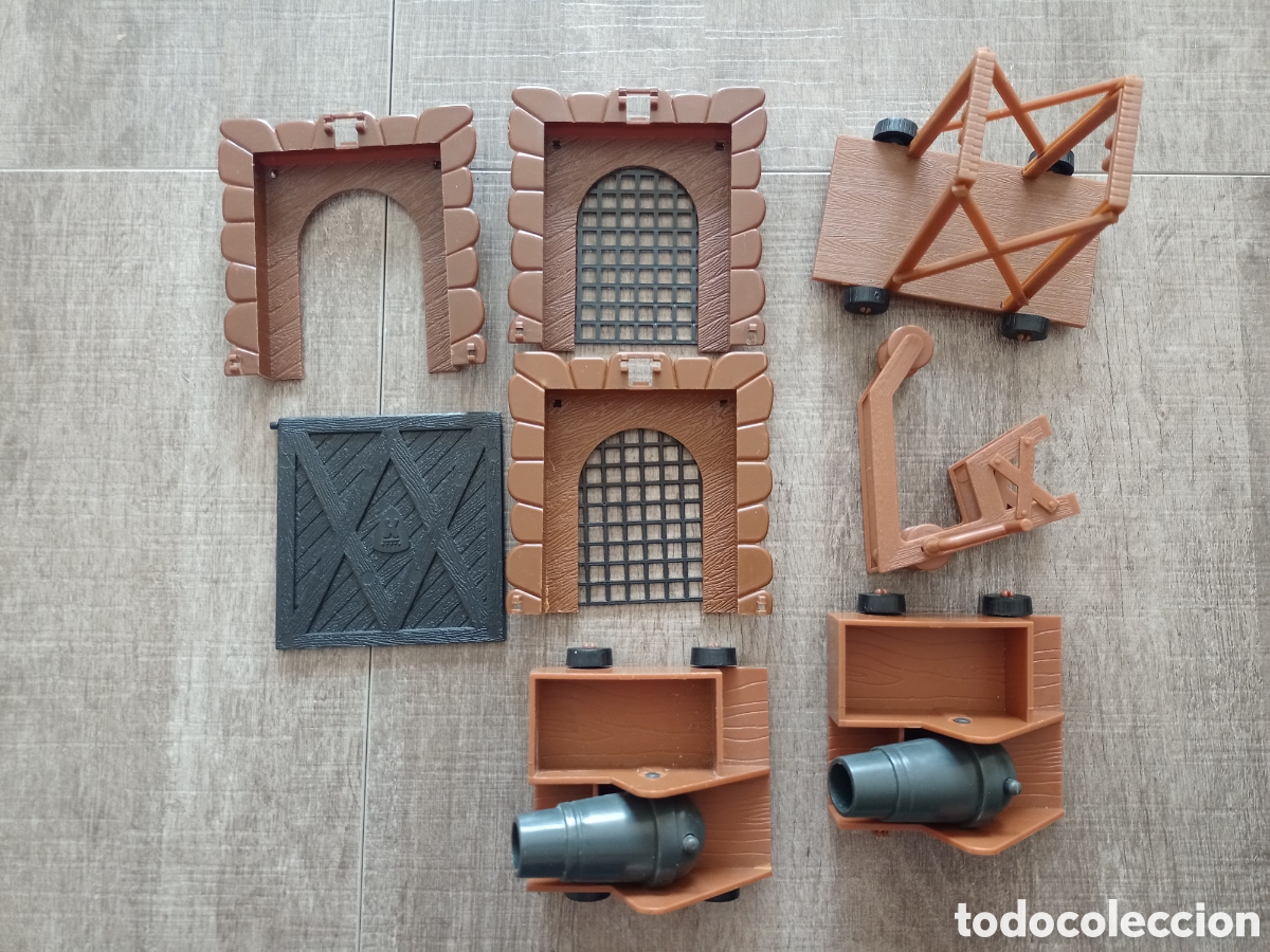Juguetes antiguos Exin: Lote de accesorios exin castillos ca&ntilde;&oacute;n puertas etc popular de juguete