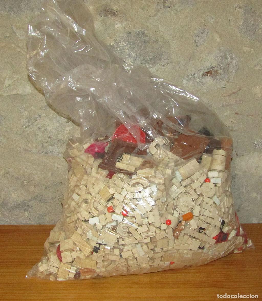 Juguetes antiguos Exin: GRAN BOLSA CON M&Aacute;S DE 9Kgs DE PIEZAS DE EXIN CASTILLOS: PdJ Y EXIN