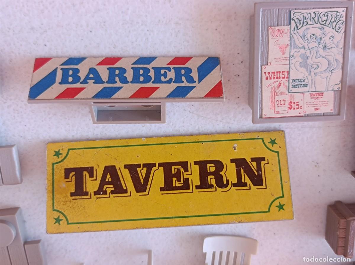 Juguetes antiguos Exin: EXIN WEST RESTOS DE PIEZAS EDIFICIO TAVERNA Y BARBER&Iacute;A - Foto 28