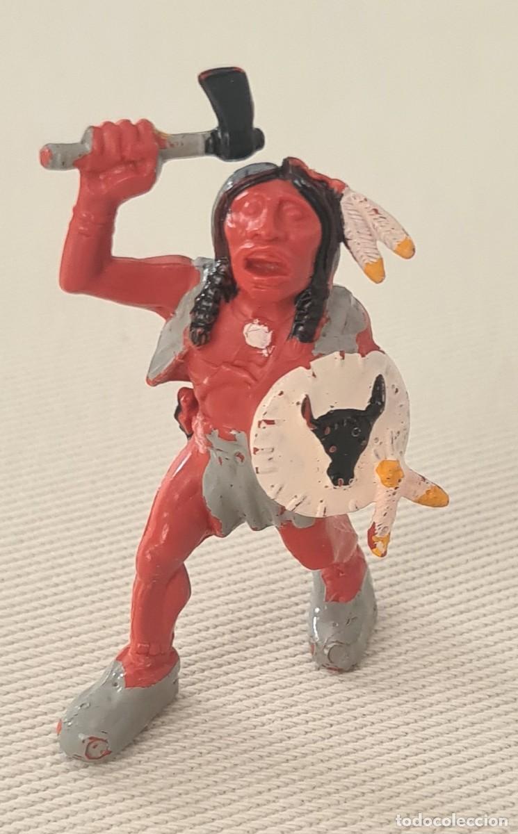 Juguetes antiguos Exin: EXIN WEST INDIO AVANZANDO CON HACHA Y ESCUDO ORIGINAL