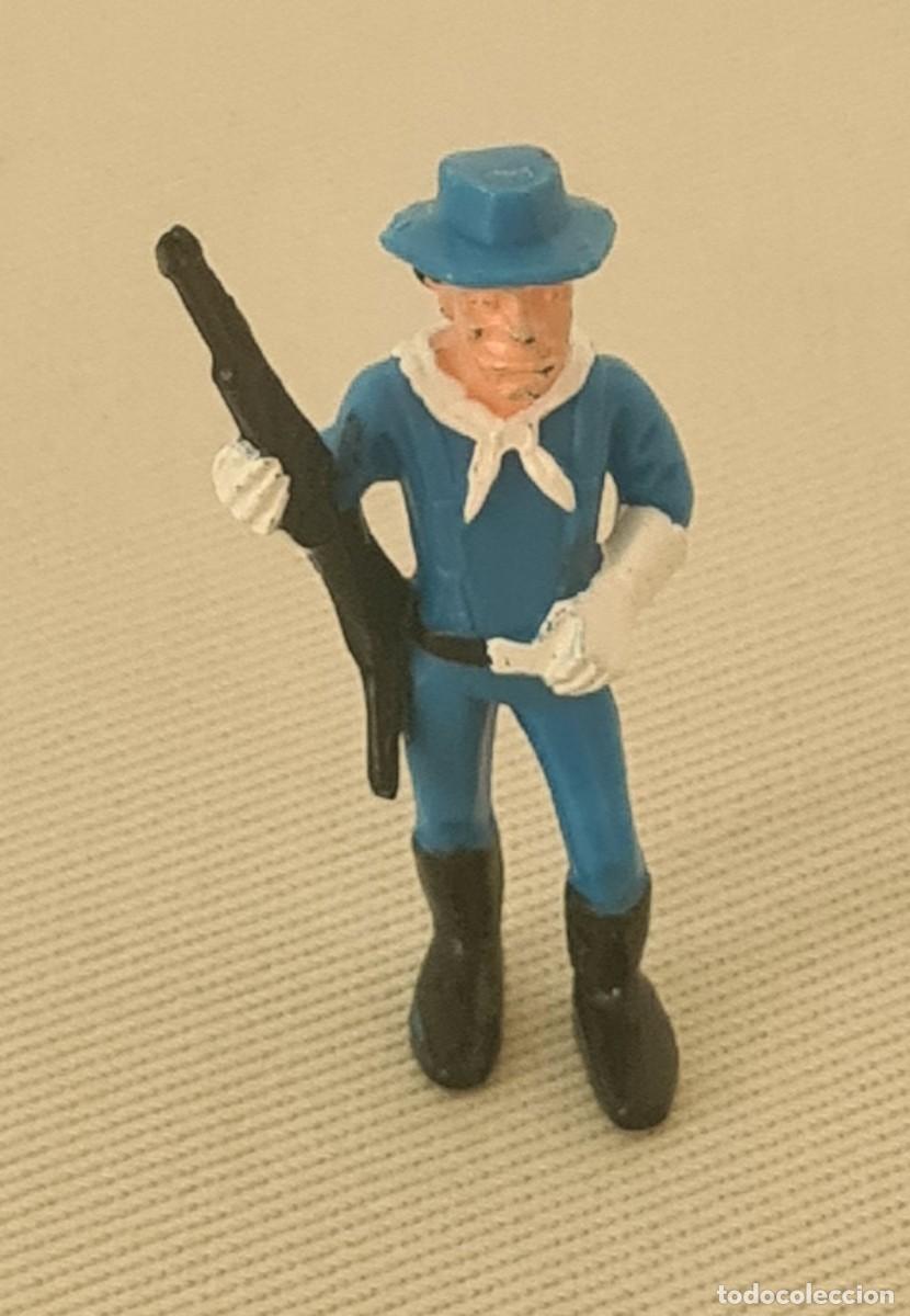 Juguetes antiguos Exin: EXIN WEST SOLDADO PARADO CON RIFLE EN LA CADERA ORIGINAL