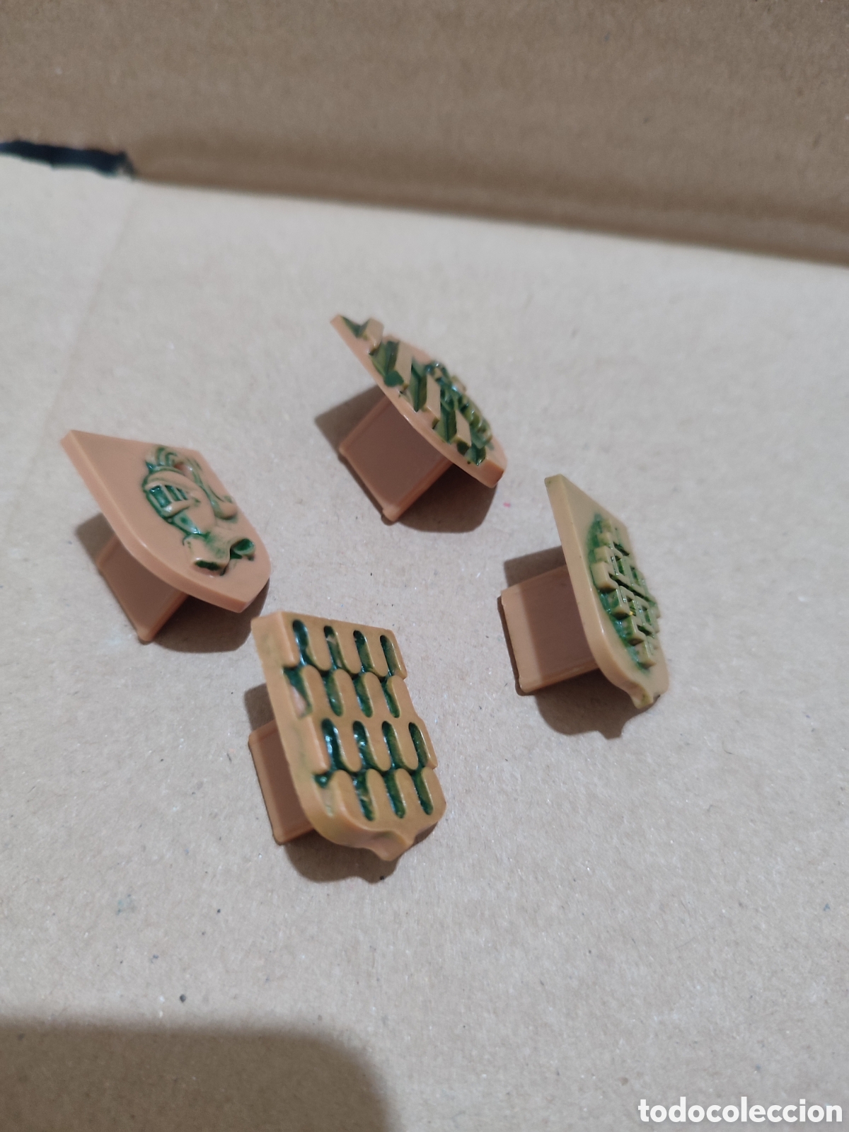Juguetes antiguos Exin: Escudos Exin castillos - Foto 1