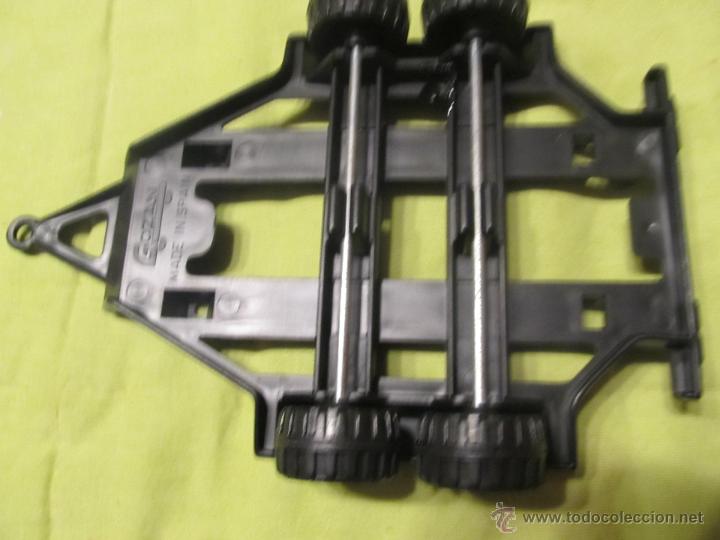 Juguetes antiguos Goz&aacute;n: M69 PIEZA EN PLASTICO ROMOLQUE GOZAN - Foto 2