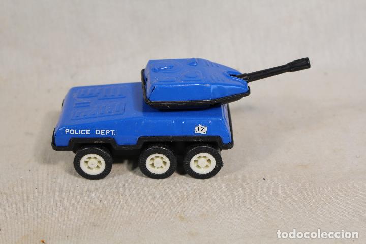 Juguetes antiguos Goz&aacute;n: Tanque policia Gozan - Foto 1