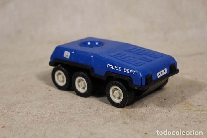 Juguetes antiguos Goz&aacute;n: Tanque policia Gozan - Foto 2