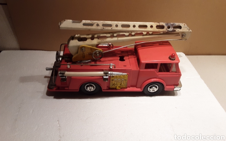Camion pompier télécommandé années 80 - Modélisme