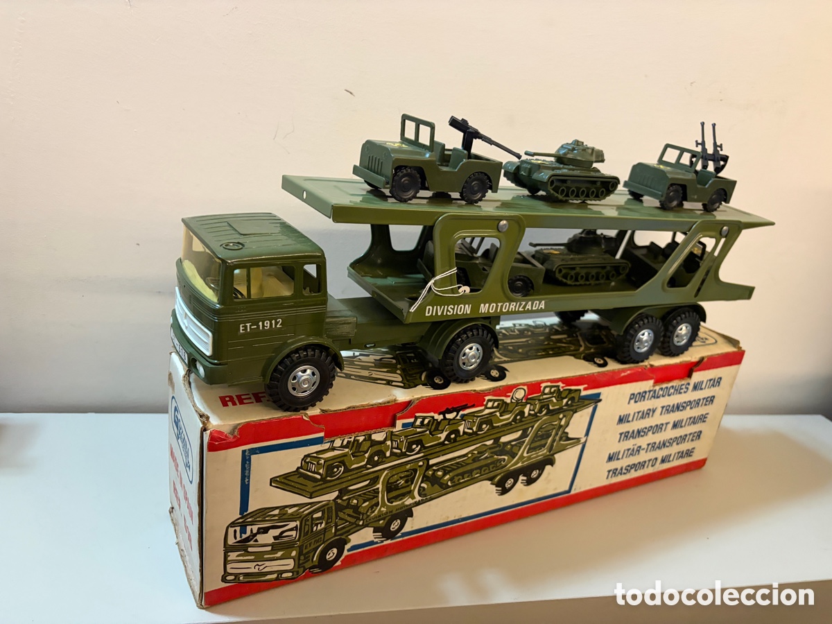 Juguetes antiguos Goz&aacute;n: PORTA COCHES MILITAR DE GOZAN REF 516