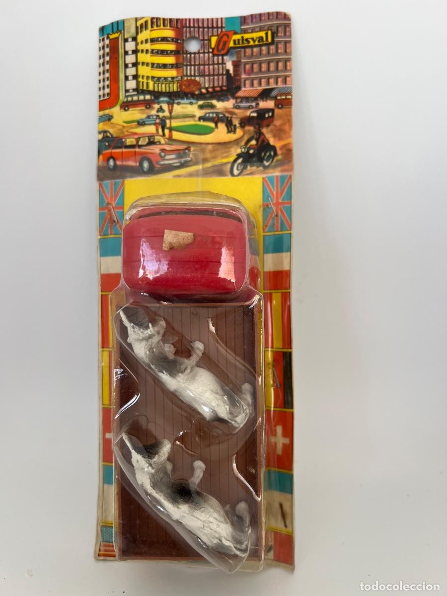 Gozan Old Toys: CAMION BERLIET BARREIROS GUISVAL TRANSPORTE DE GANADO
