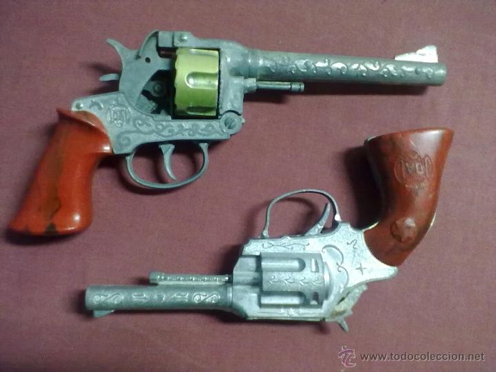 Juguetes antiguos Joal: DOS REVOLVERES PISTOLAS JOAL PARA PIEZAS. - Foto 2