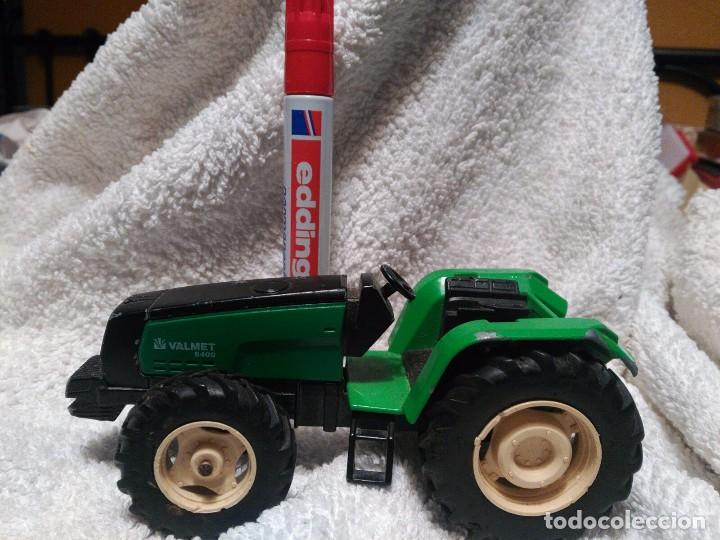 Juguetes antiguos Joal: Tractor met&aacute;lico de Joal - Foto 4