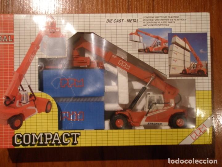 Juguetes antiguos Joal: GRUA JOAL PPM SUPER STACKER CON CAJA - Foto 1