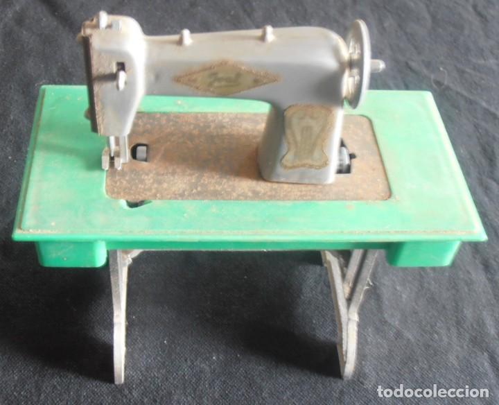 Juguetes antiguos Joal: maquina de coser marca joal - Foto 1