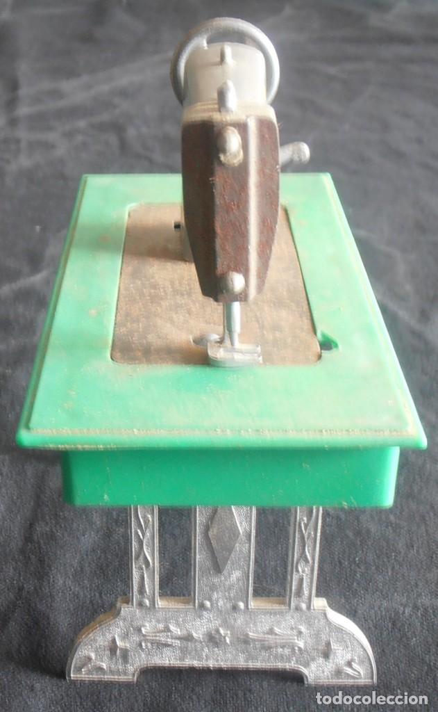 Juguetes antiguos Joal: maquina de coser marca joal - Foto 4