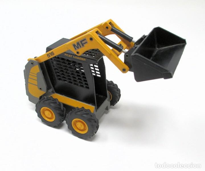 Juguetes antiguos Joal: Mini Cargadora MF de Joal - Escala 1/32 - Foto 6