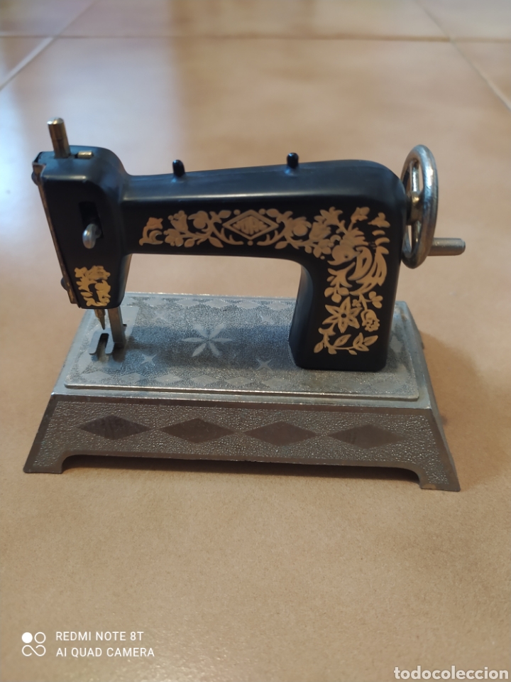 Juguetes antiguos Joal: M&aacute;quina de coser -mini JOAL - Foto 1