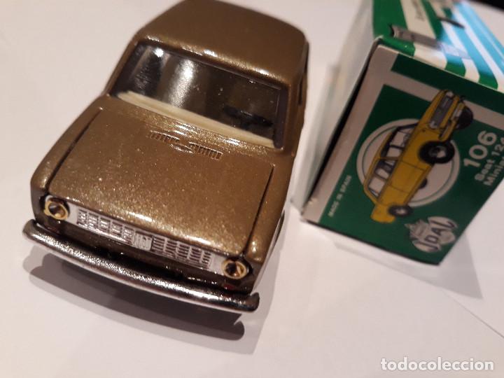 Juguetes antiguos Joal: SEAT 124 by Joal.... - Foto 4