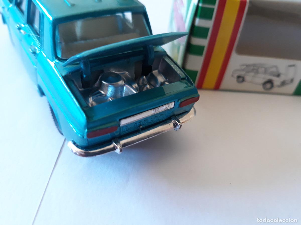 Juguetes antiguos Joal: RENAULT R-10 by Joal - Foto 4