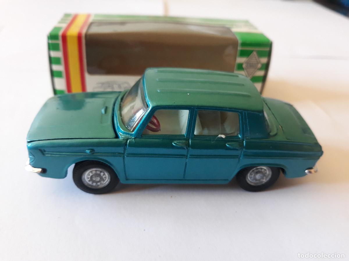 Juguetes antiguos Joal: RENAULT R-10 by Joal - Foto 5