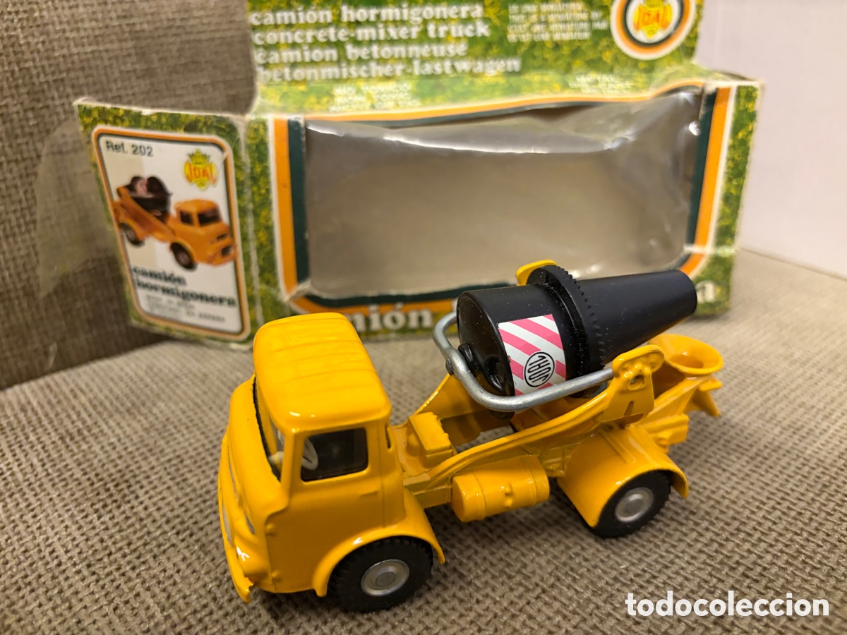 Juguetes antiguos Joal: Cami&oacute;n hormigonera de Joal ref 202 alicante