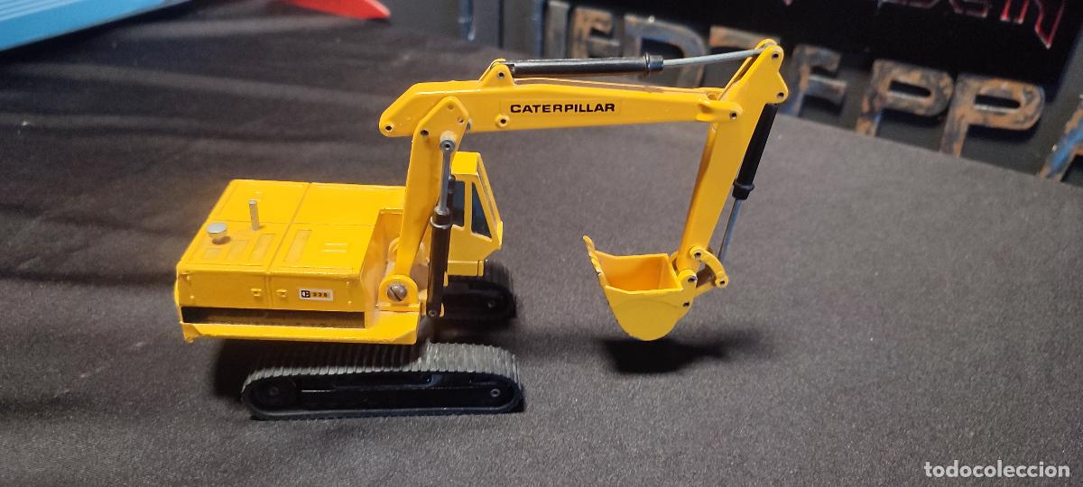 Juguetes antiguos Joal: Excabadora JOAL caterpillar metalica