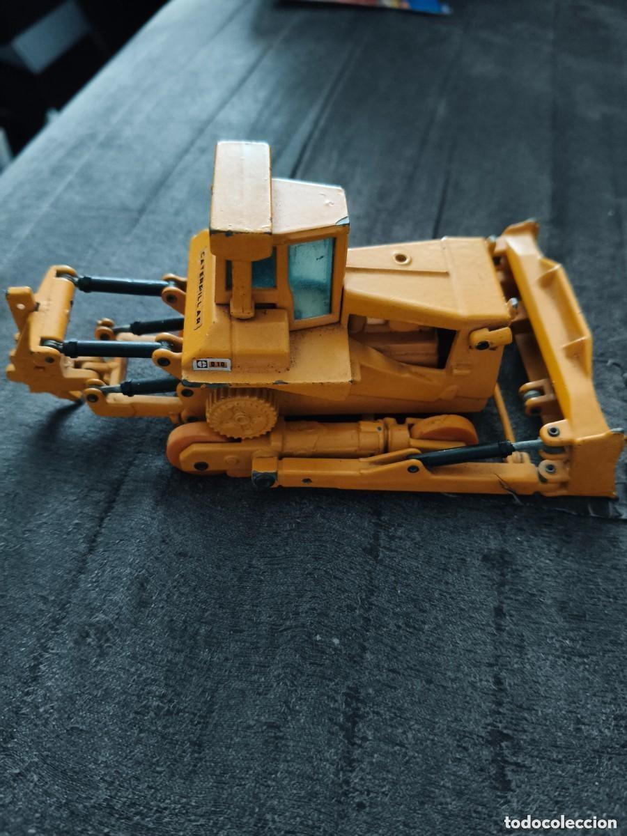 Altes Spielzeug Joal: TRACTOR DE CADENAS. Excavadora Joal Caterpillar D-10. A&ntilde;os 80