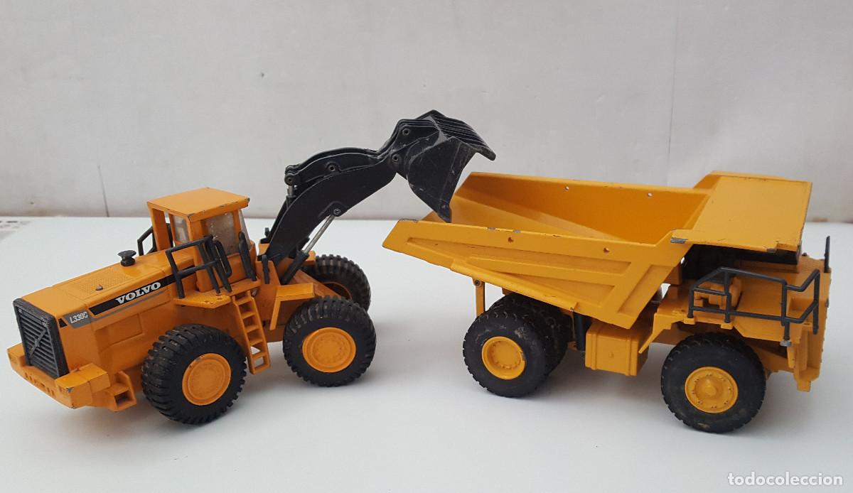 Juguetes antiguos Joal: JOAL ESCALA 1:50: CAMI&Oacute;N VOLQUETE KOMATSU HD 605 + EXCAVADORA VOLVO L330C,VER IM&Aacute;GENES Y DESCRIPCI&Oacute;N